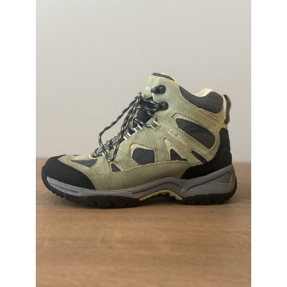 L.L. Bean W's Size 8 Hiking Boot Light Green Water-Resistant Lug Sole for Grip - Picture 1 of 9